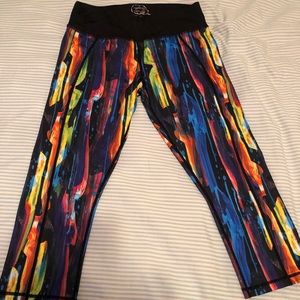 Betsey Johnson Capri Leggings